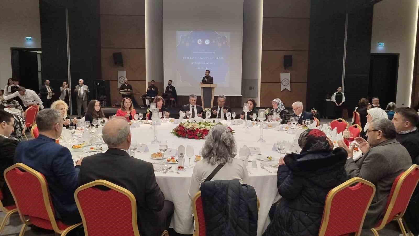 Şehit aileleri ve gaziler için iftar yemeği düzenlendi