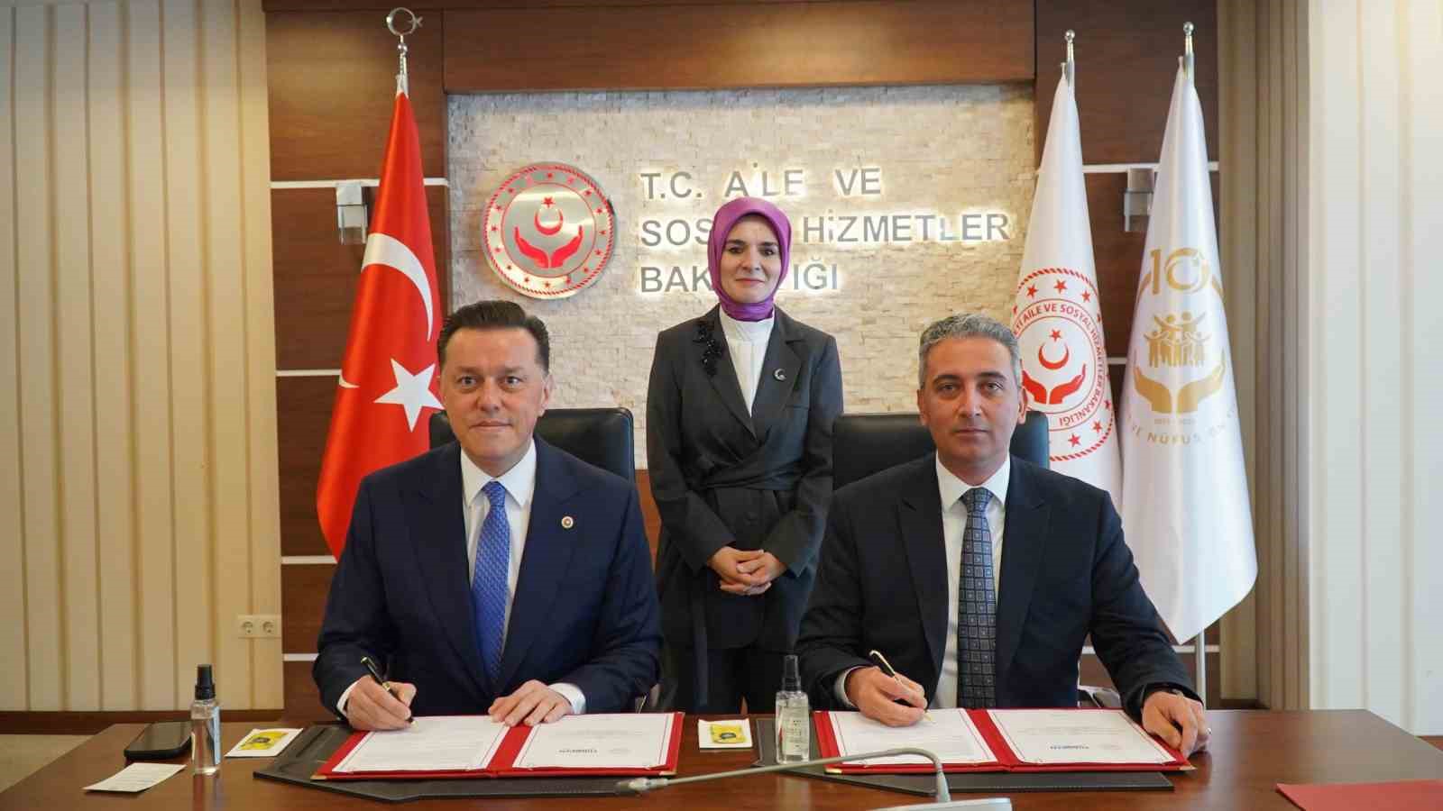 Eskişehir’e yeni kız çocuk yurdu yapılması için imzalar atıldı