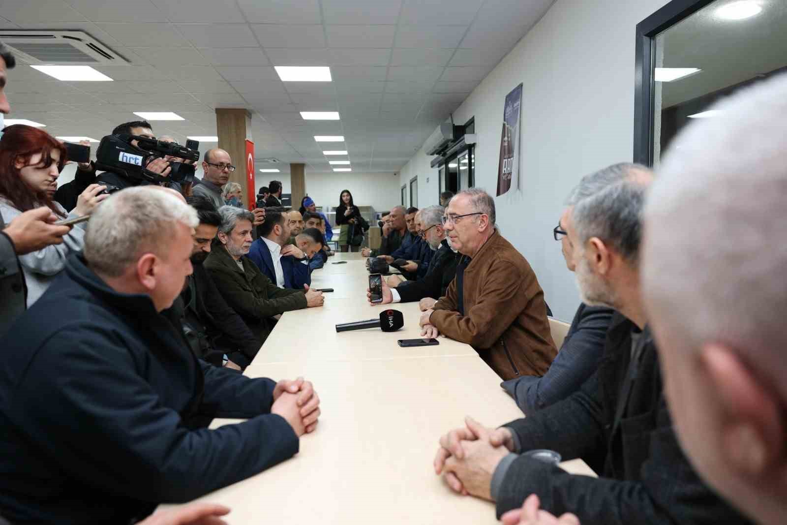 Başkan Yapar, basın mensuplarıyla iftar sofrasında bir araya geldi