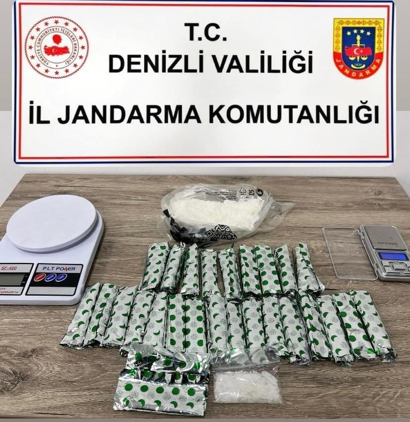 Jandarmanın gözaltına aldığı 20 zehir tacirlerinden 6’sı tutuklandı