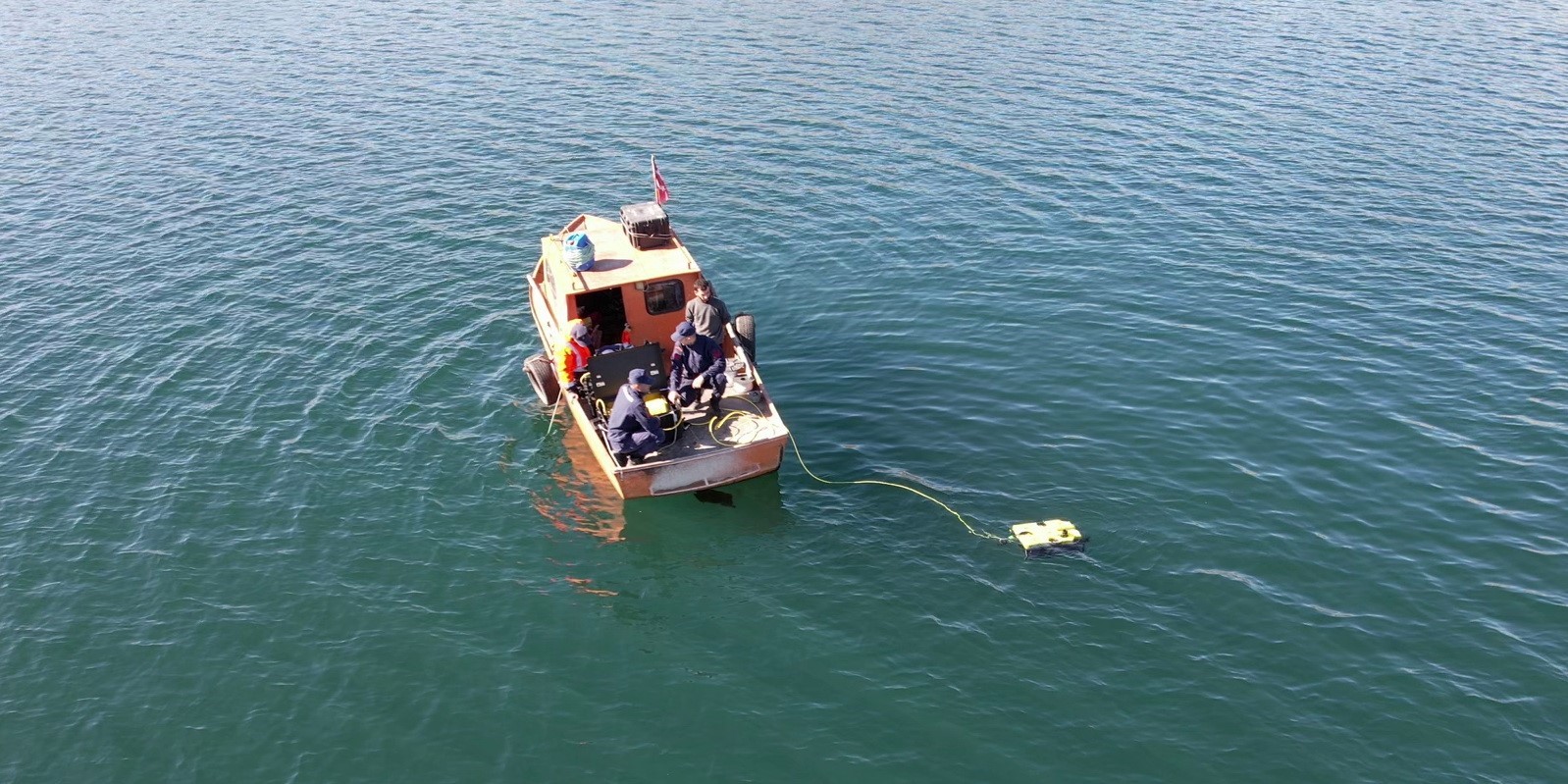 Atatürk Baraj Gölüne füze parçaları düştü