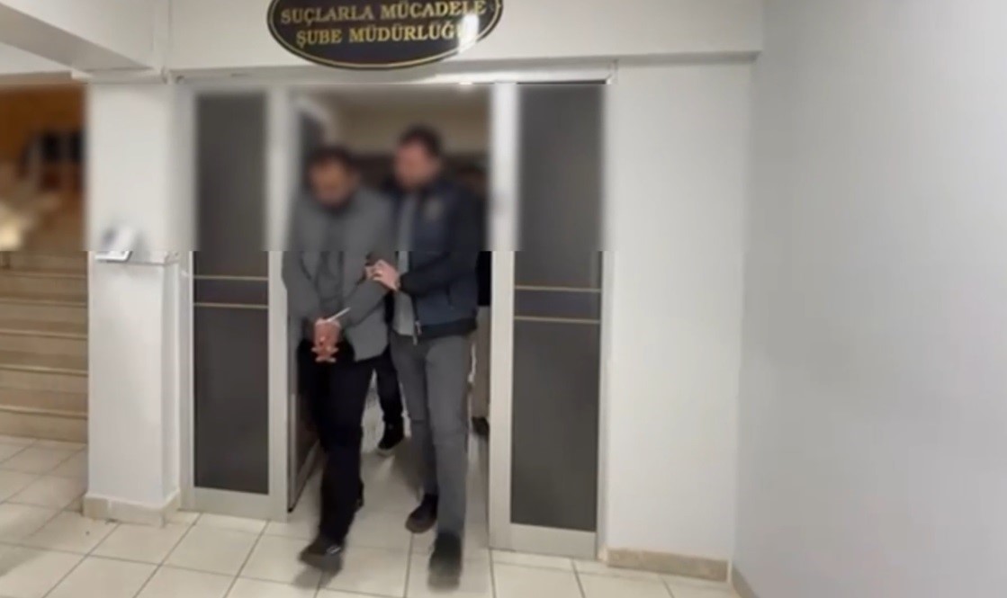 Siber polisten Sakarya merkezli 3 ilde milyonluk ’ikinci el’ operasyonu: 6 tutuklama