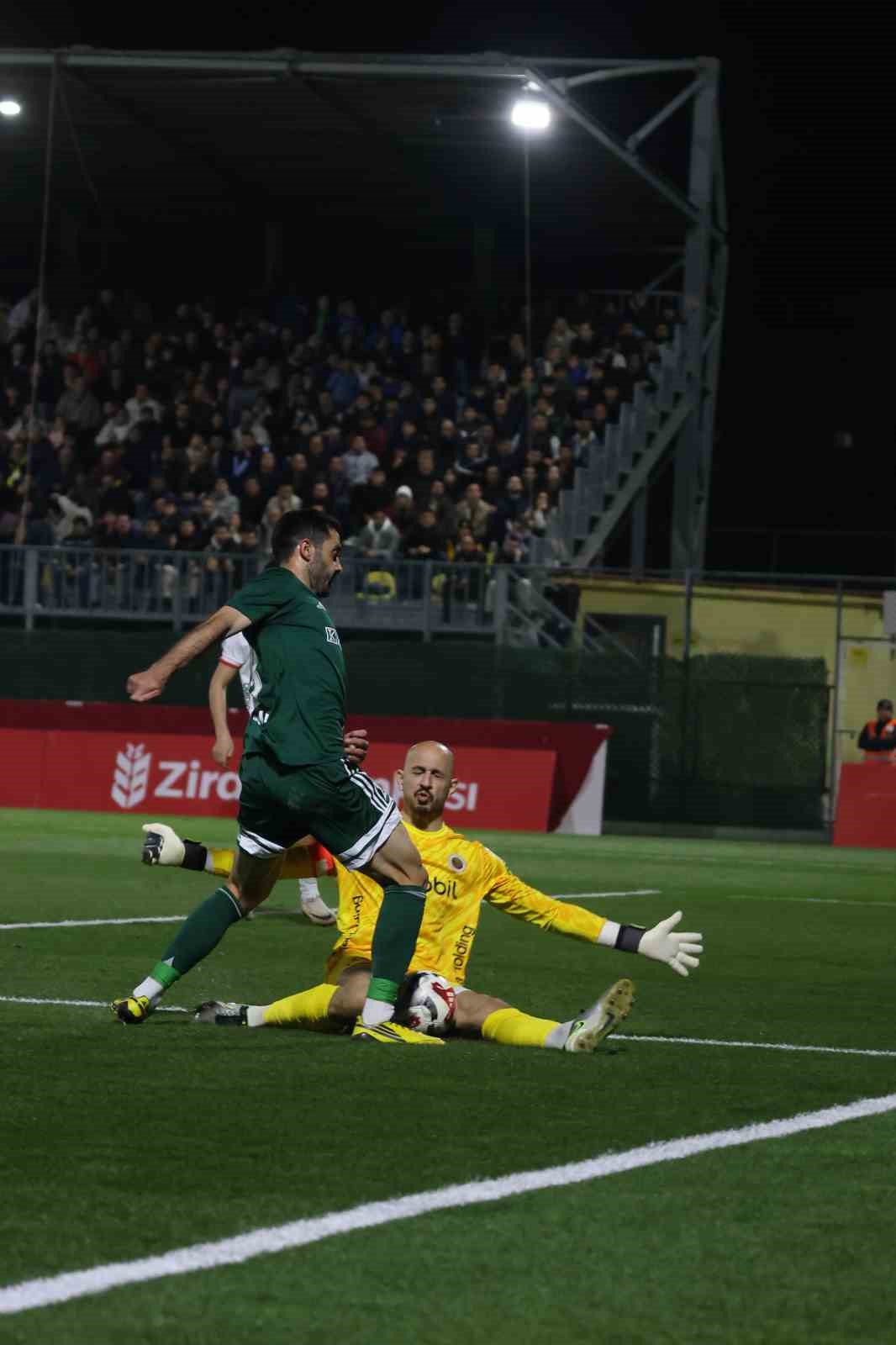 Ziraat Türkiye Kupası: Aliağa FK: 0 - Gençlerbirliği: 0 (İlk yarı)