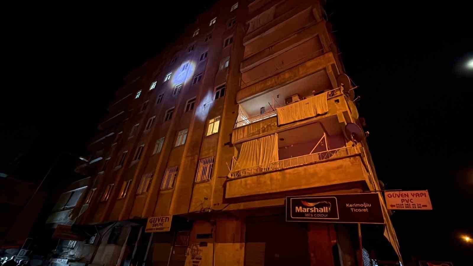 Diyarbakır’da kolonlarından ses gelen 8 katlı apartman tahliye edildi