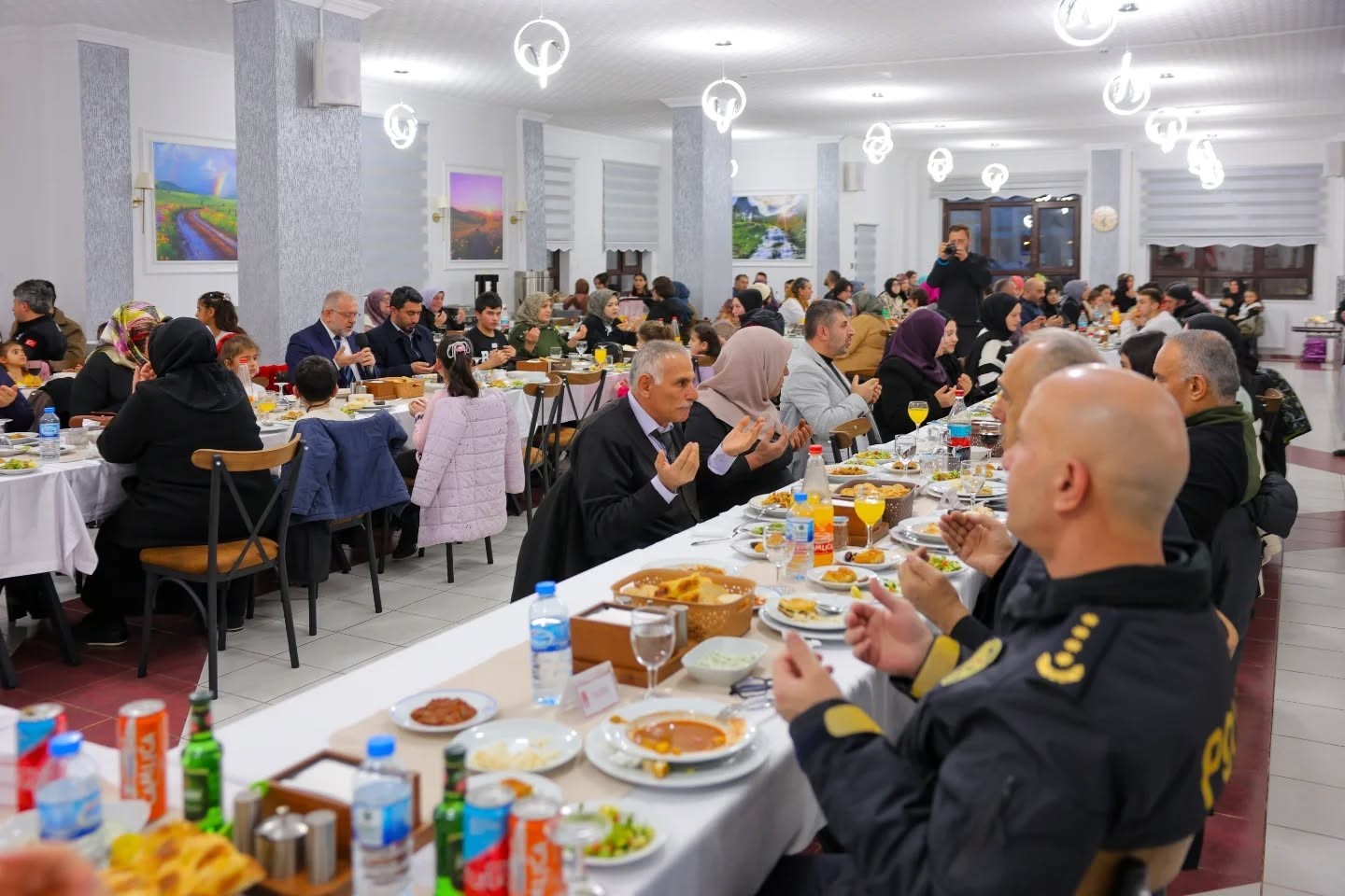 Bayburt’ta Dünya Yetimler Günü dolayısıyla iftar programı düzenlendi