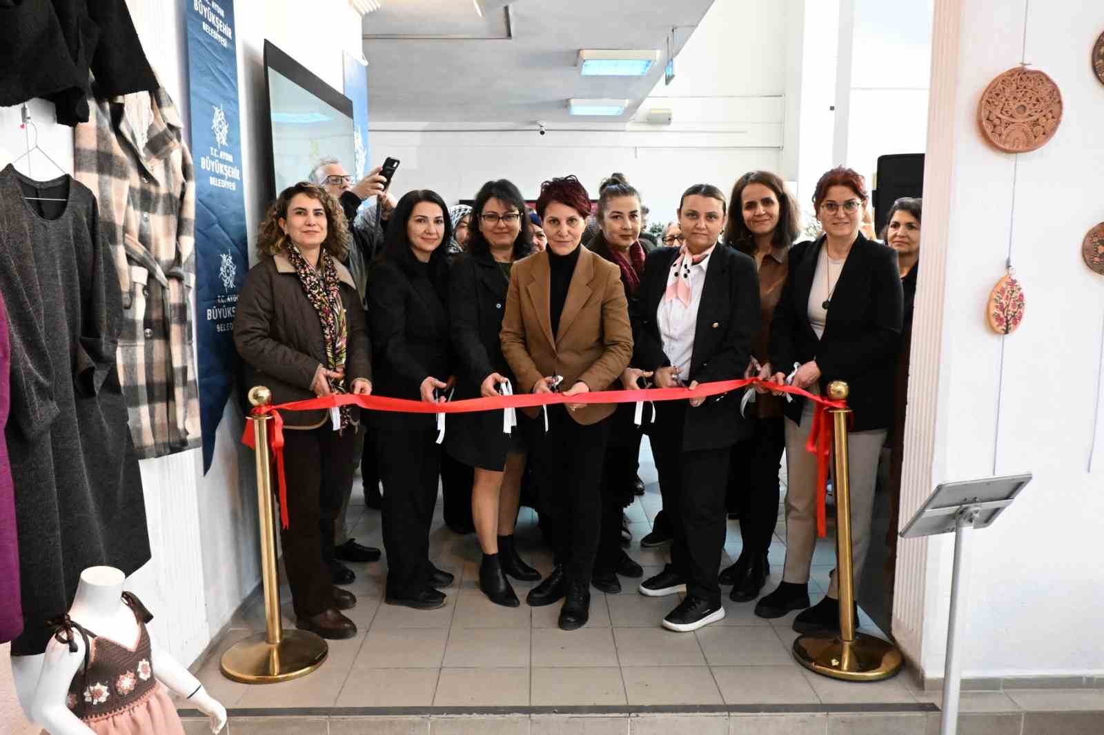 Başkan Çerçioğlu’ndan Dünya Kadınlar Günü dolayısıyla ’Kadının İzi’ sergisi