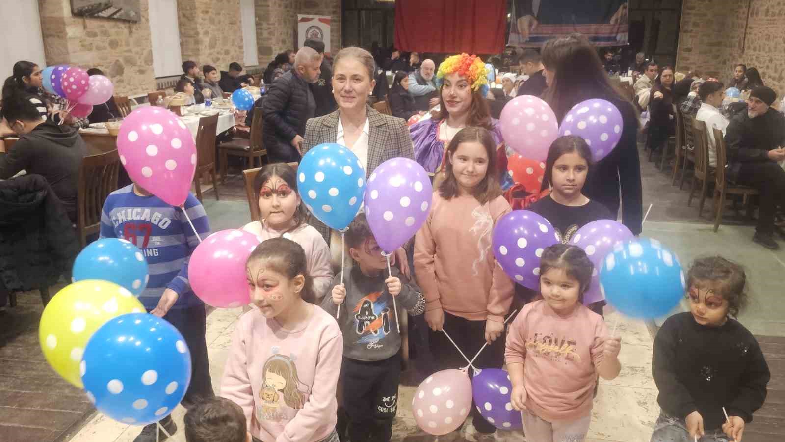 Kaymakam Kan, öksüz ve yetimlerle iftarda buluştu