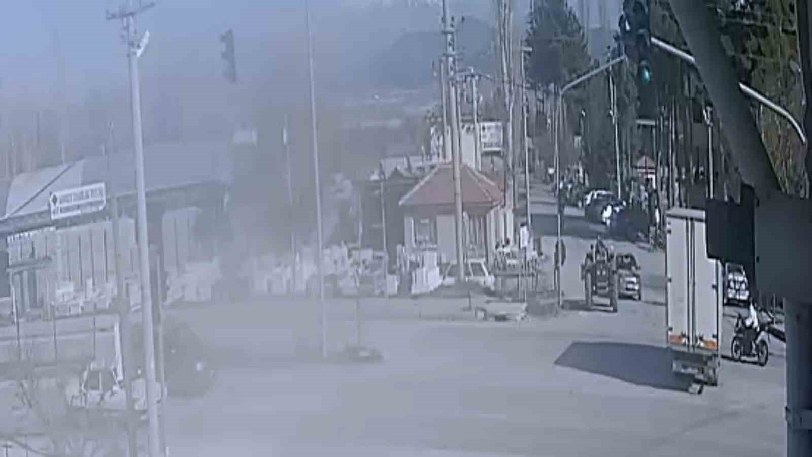 Burdur’da genç sürücünün ölüme gittiği kaza kamerada