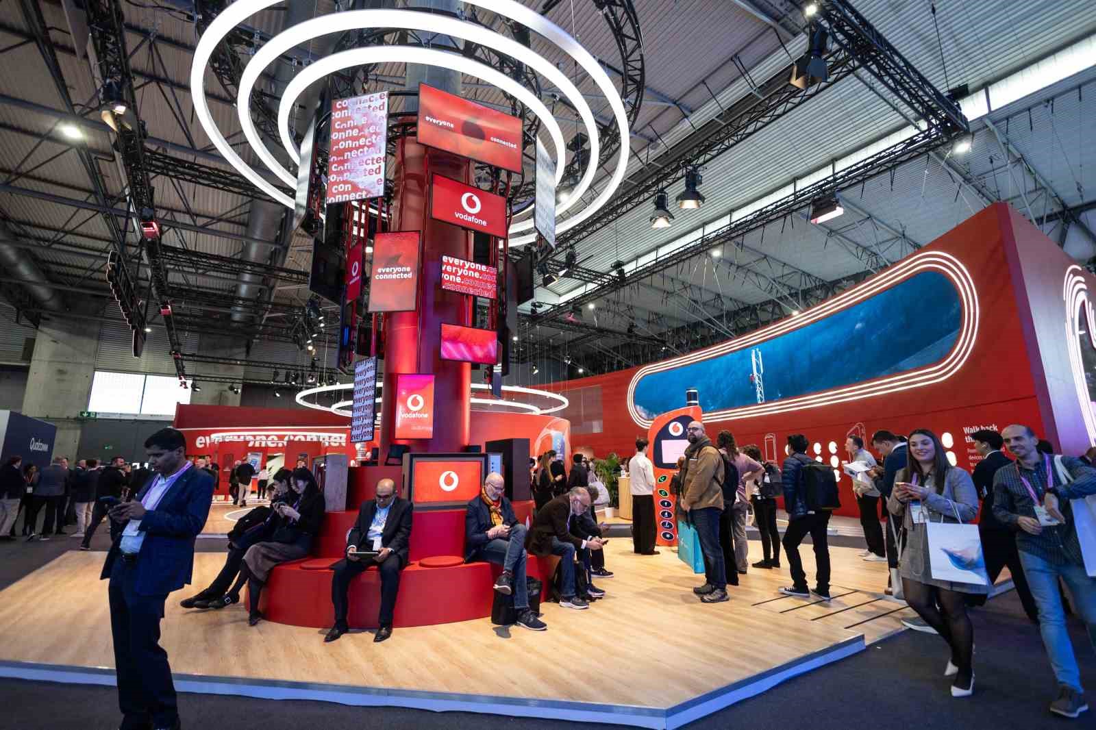 Mobil Dünya Kongresi’nde Vodafone standına yoğun ilgi