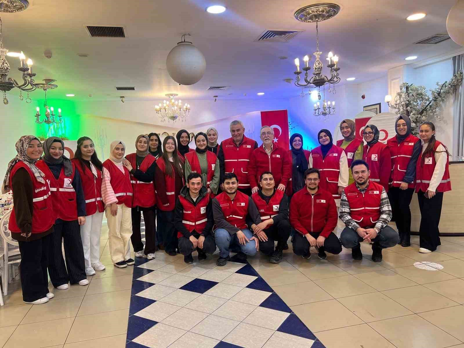 Kütahya Tavşanlı’da Kızılay’dan gönül sofrası