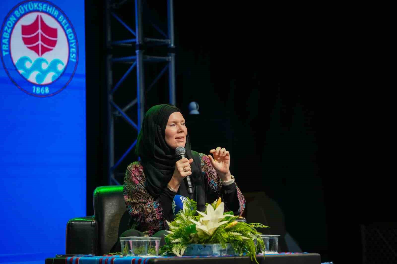 Kanadalı yazar Jenny Molendyk: "Müslümanlık bana Allah’tan bir hediye"