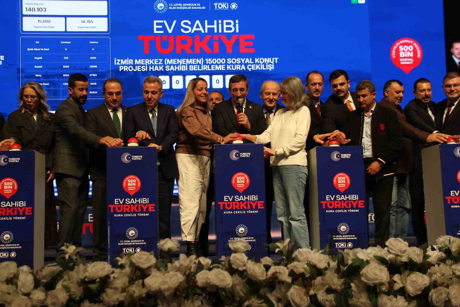 İzmir’de 21 bin konutun kurası çekildi