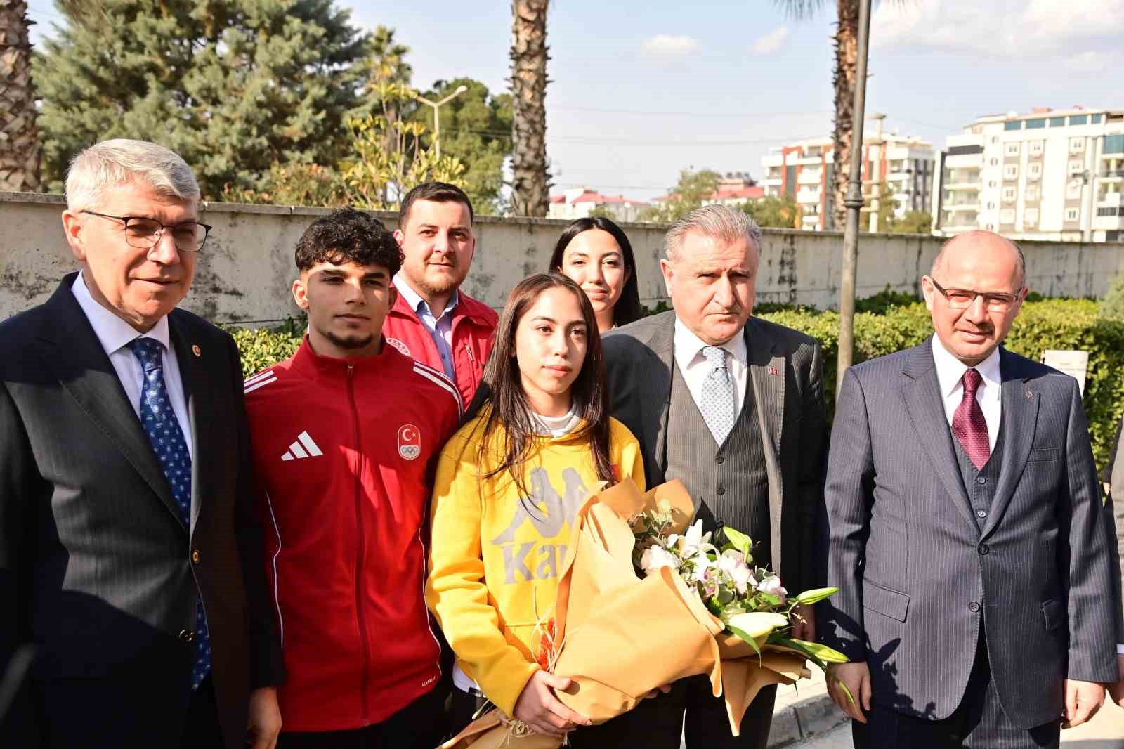 Gençlik ve Spor Bakanı Bak: "12 milyona yakın gencimize yüzme öğrettik"