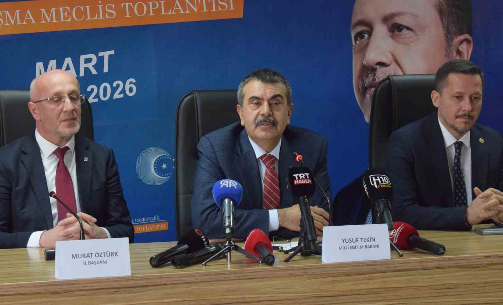 Bakan Tekin: "Fatma öğretmenin adı görev yaptığı okula verildi"