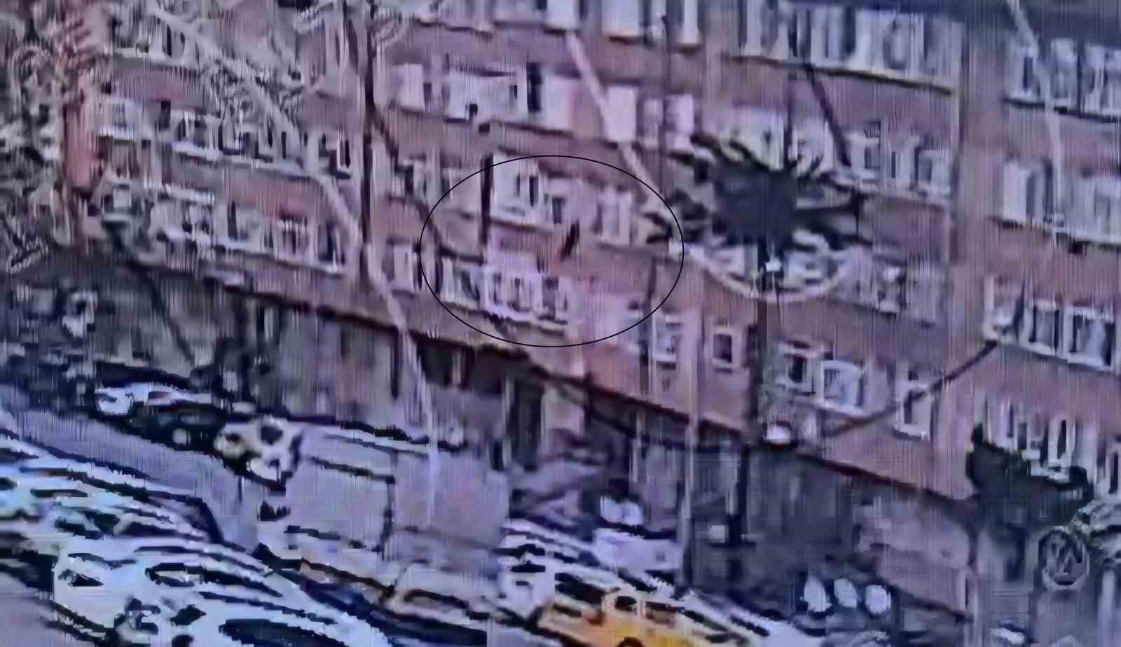 Kayseri’de 5. kattan atlayan bir kişi hayatını kaybetti: O anlar kamerada