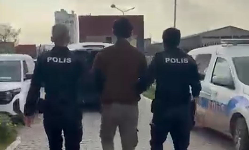 İzmir’de bekçilere ateş açan ve kamu görevlisini öldüren firari yakalandı