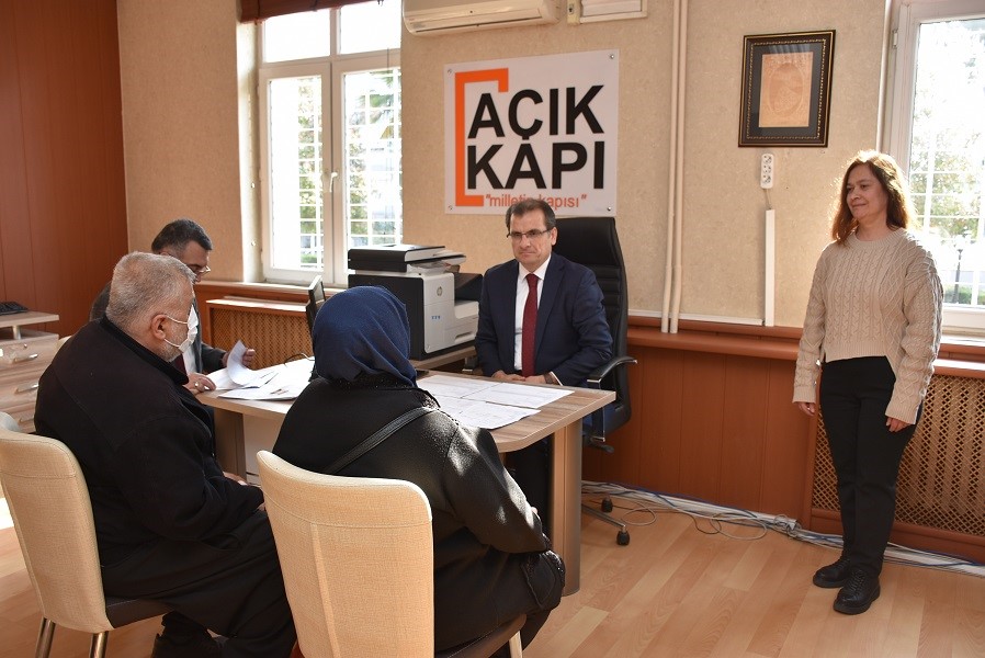 Kaymakam Güldoğan, ‘Açık Kapı’da vatandaşların sorunlarını dinledi
