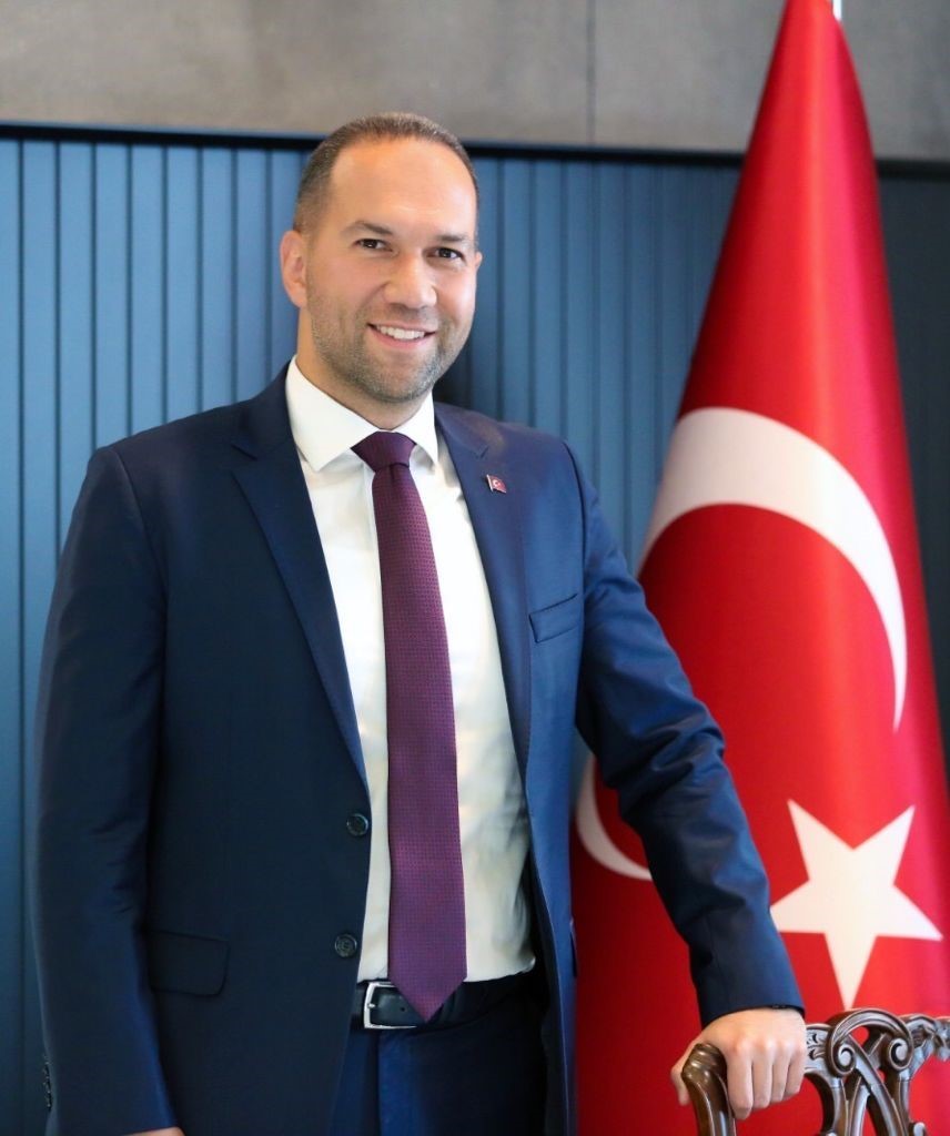 Başkan Özdemir: "Güçlü kadınlar güçlü yarınları inşa eder"