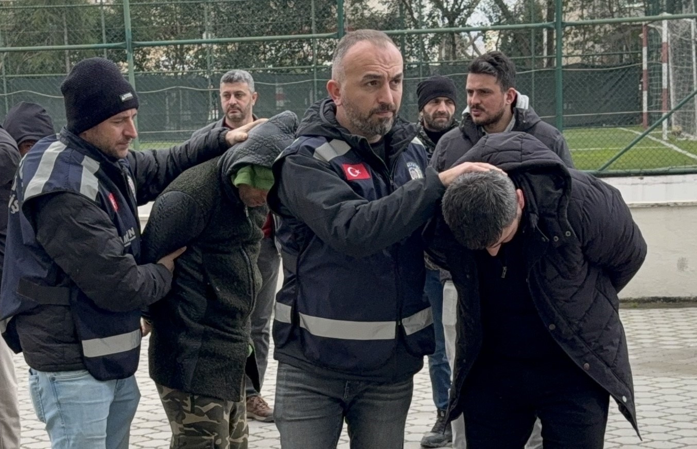 "Kahraman kurye" araç kundaklamaktan tutuklandı