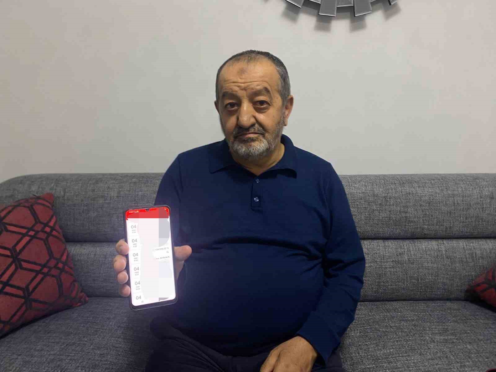 Hesabına yanlışlıkla gelen parayı banka şubesine giderek geri gönderdi