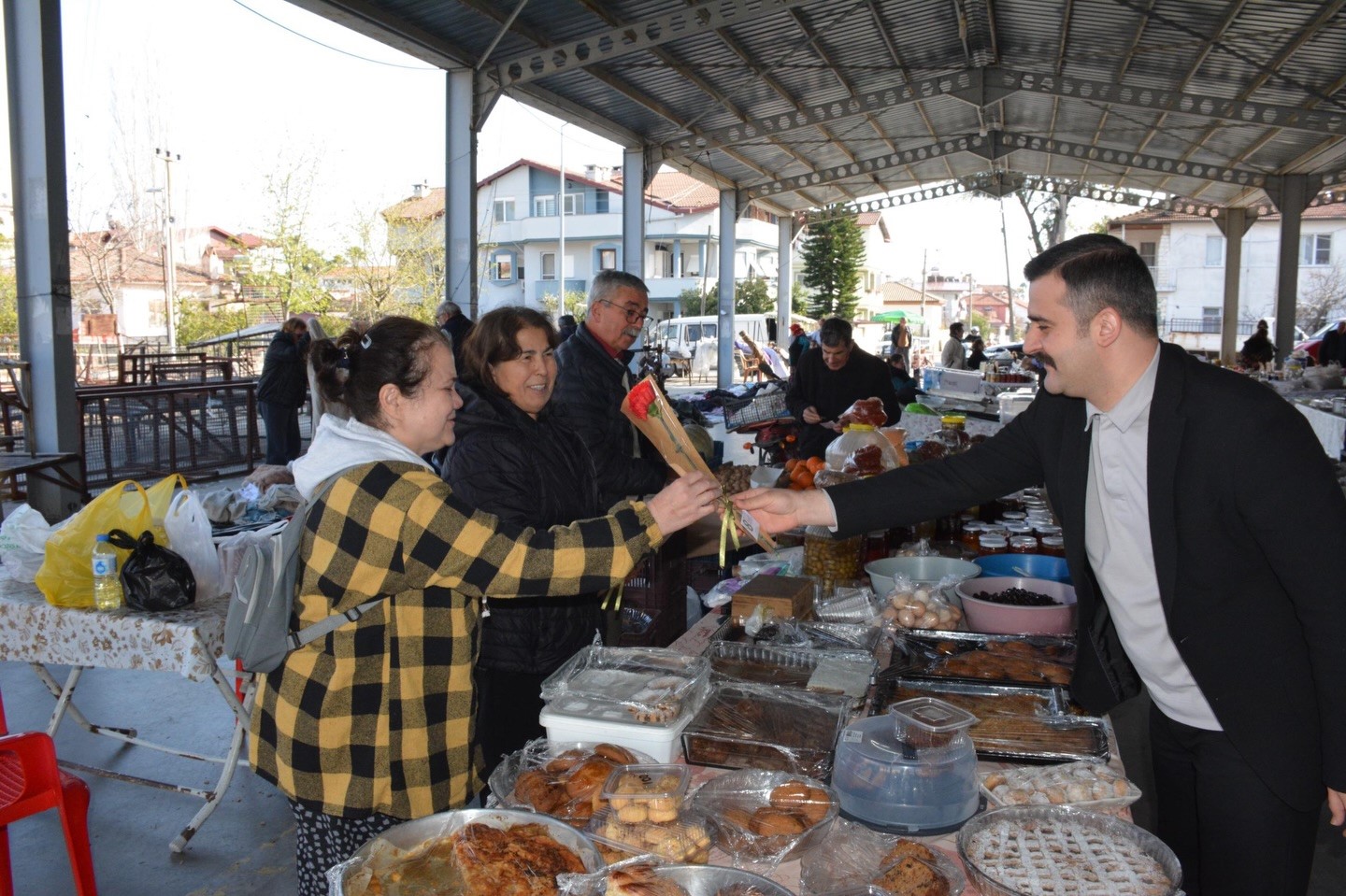 Köyceğiz Kaymakamı Kumcu, üretici kadınların gününü kutladı