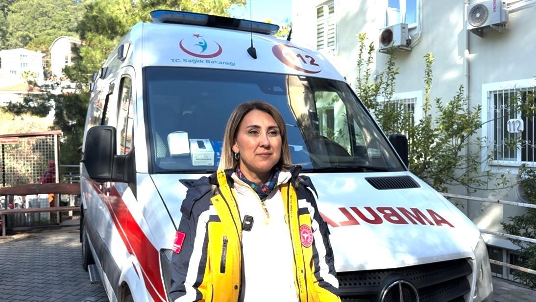 Marmaris’in tek kadın ambulans sürücüsü Fatma Nur Uçar: "Önceliğimiz hayat kurtarmak"