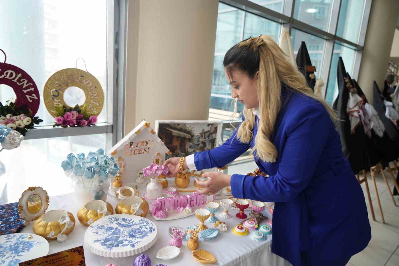 Iğdır’da kadınların el emeği 8 Mart’ta sergilendi