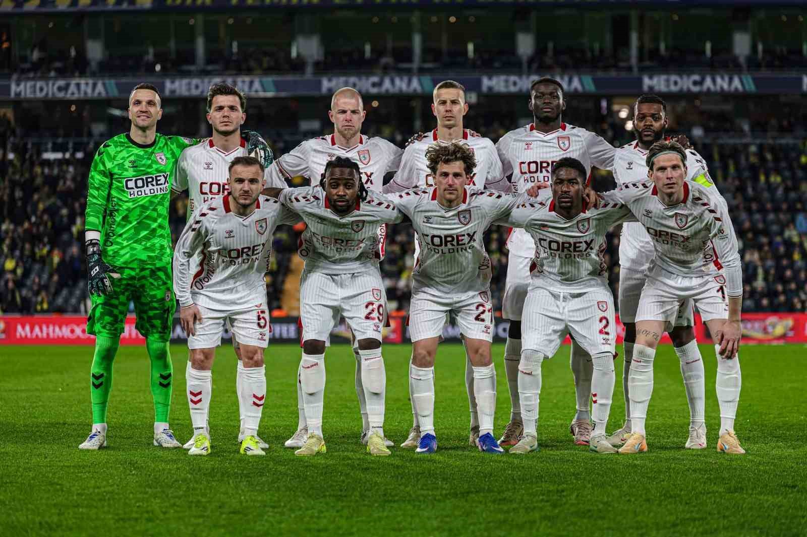 Samsunspor: "Tartışmalı hakem kararları geceye damga vurdu, mücadelemiz görmezden gelindi"