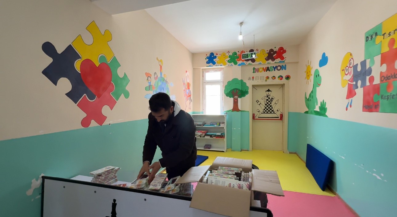 İran sınır hattındaki öğrencilere akıl ve zeka oyunları desteği