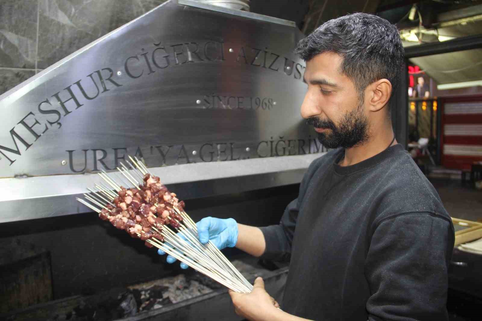 Şanlıurfa’da sahur vakti ciğer keyfi