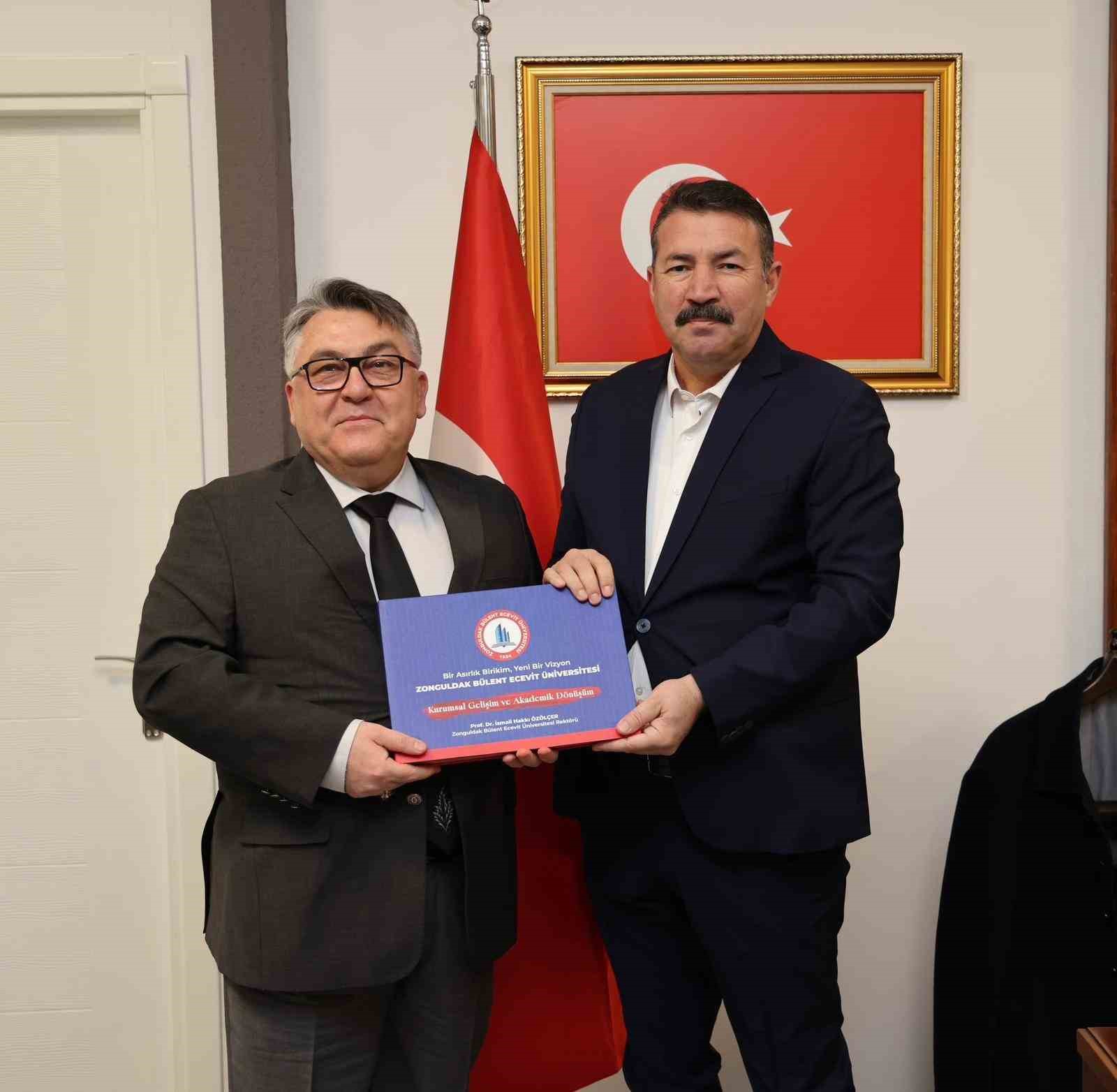 Rektör Özölçer’den Devrek Belediye Başkanı Ulupınar’a ziyaret