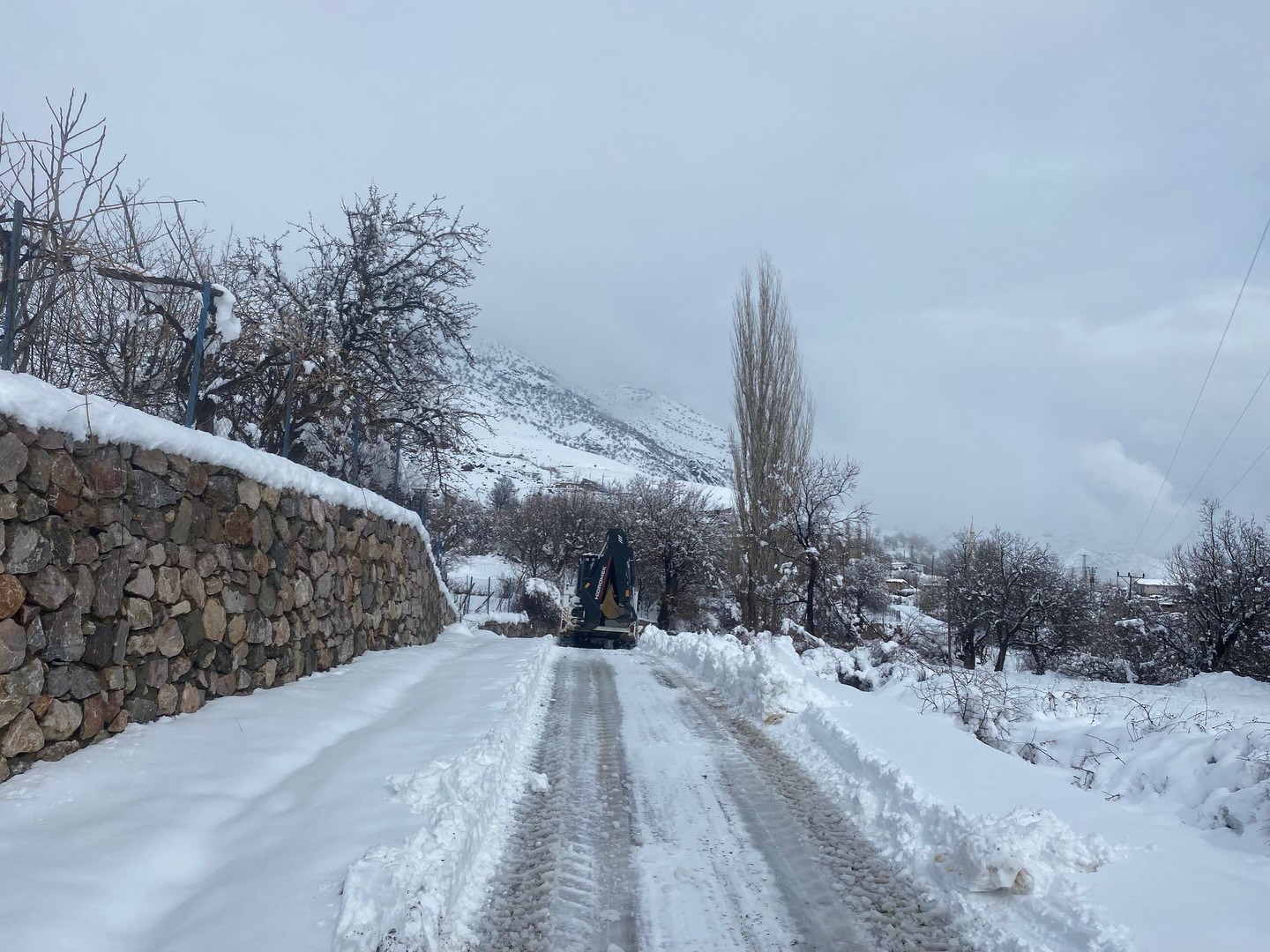 Batman’da kar mesaisi devam ediyor