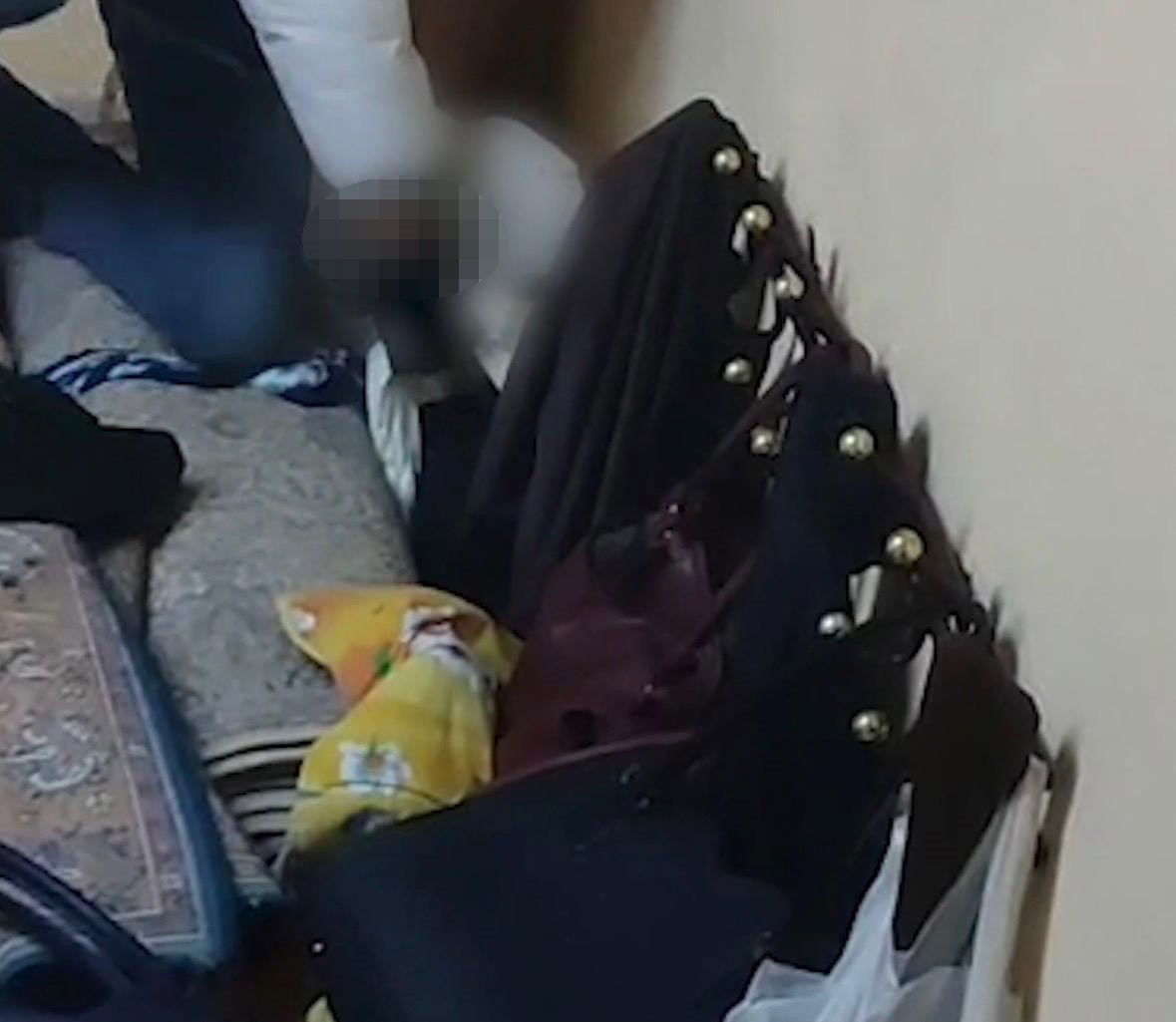 Firari hükümlü evde halıların arasında yakalandı