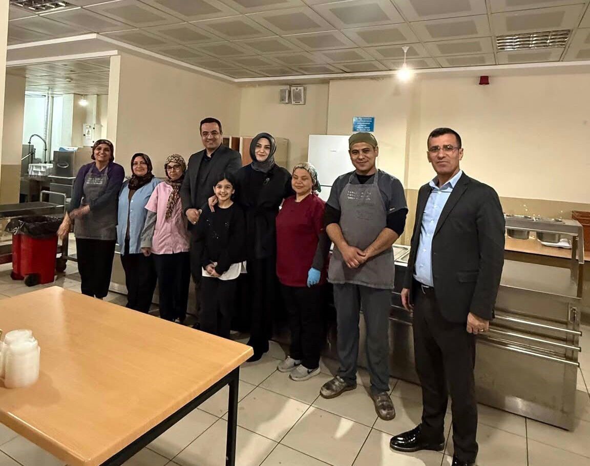 Kaymakam Dalak çğrencilerle birlikte iftar açtı