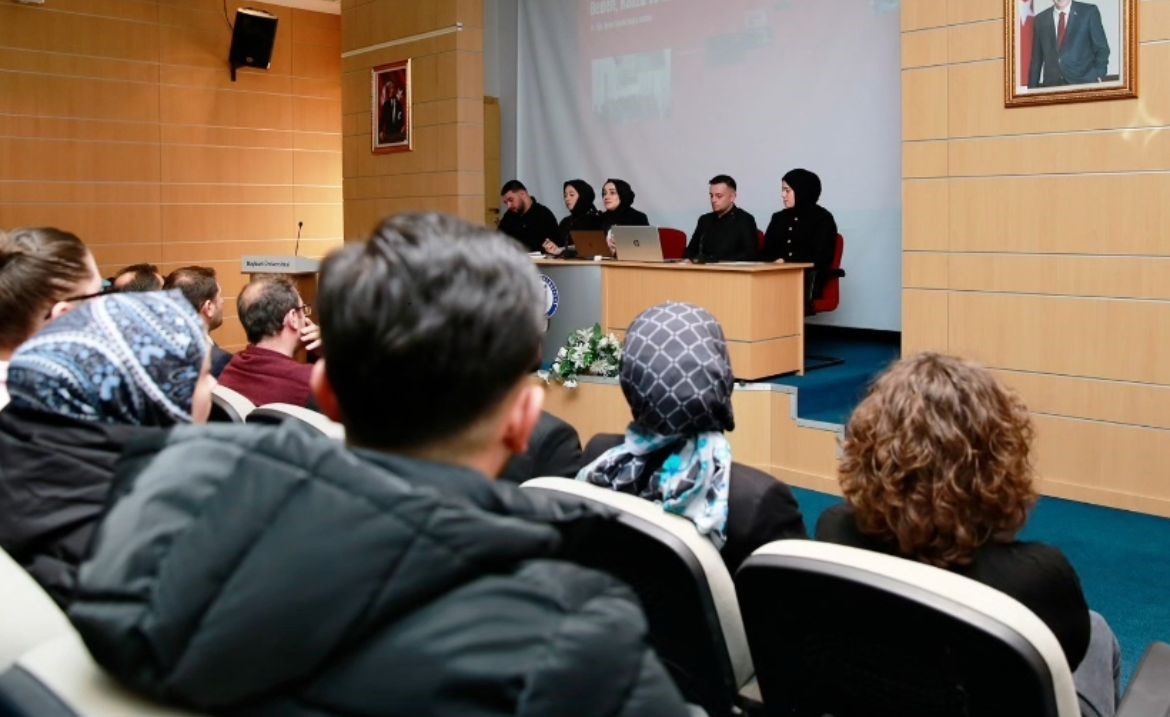 Bayburt’ta ‘Soykırım ve Kadın’ başlıklı panel düzenlendi