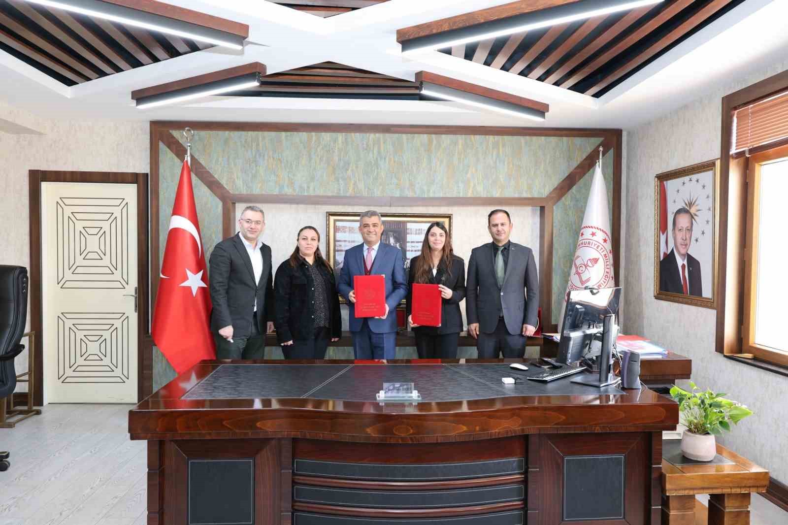 Erzurum eğitim ailesine rekor promosyon anlaşması