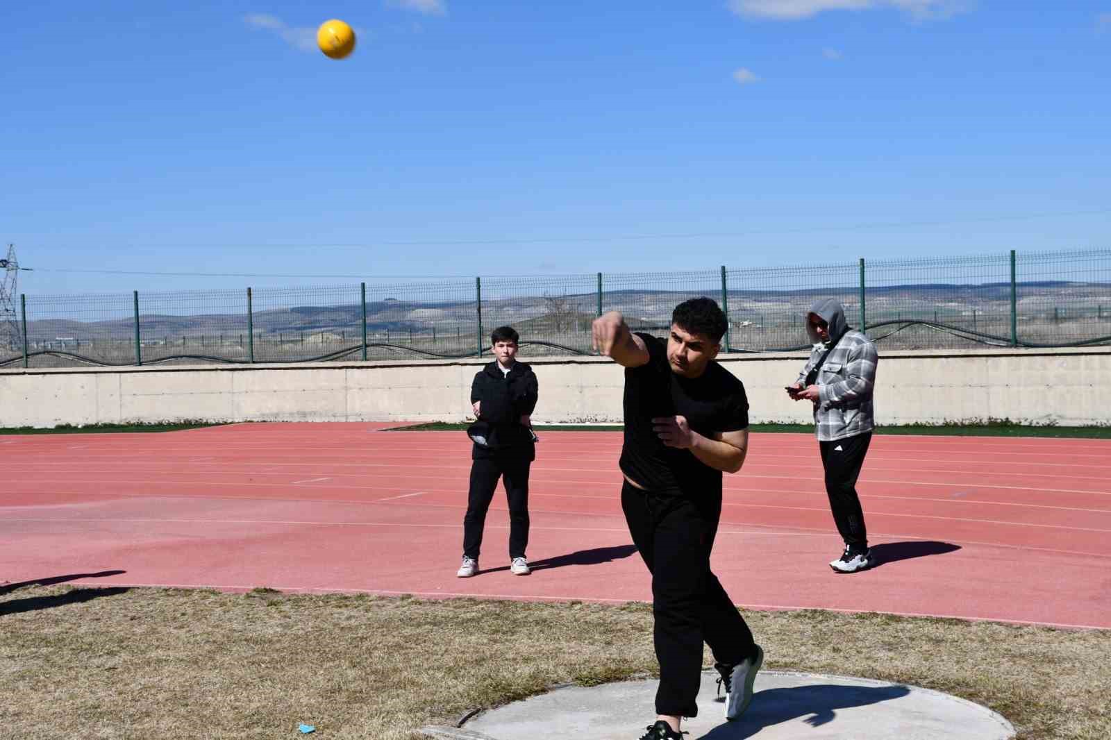 Okul Sporları Atletizm Müsabakaları tamamlandı