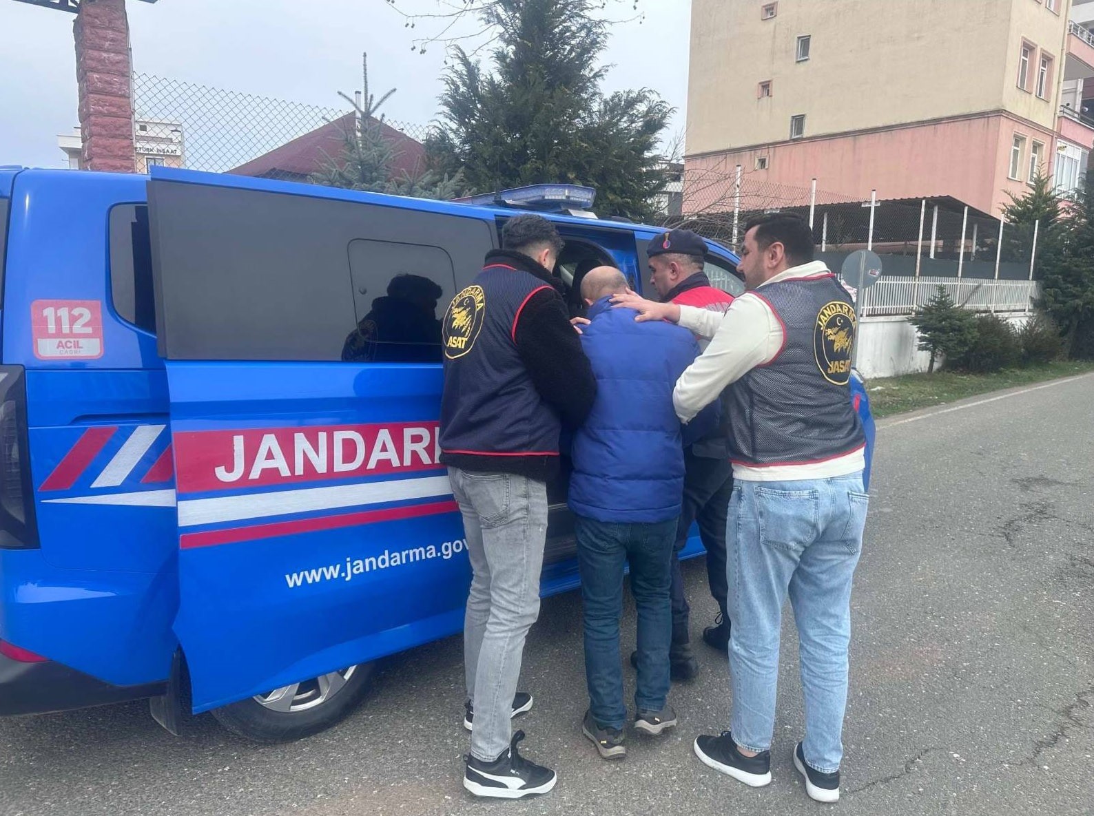 Ordu’da jandarma aranan 49 şüpheliyi yakaladı: 21 tutuklama