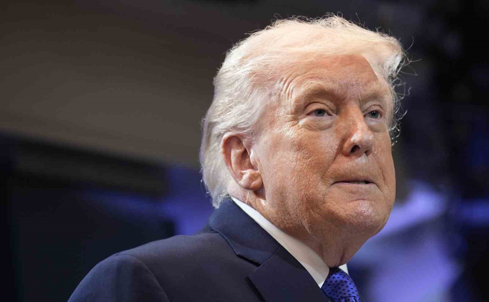 Trump: "(İran) Son birkaç saat içinde 10 adet mayın döşeme botunu veya gemisini imha ettik"