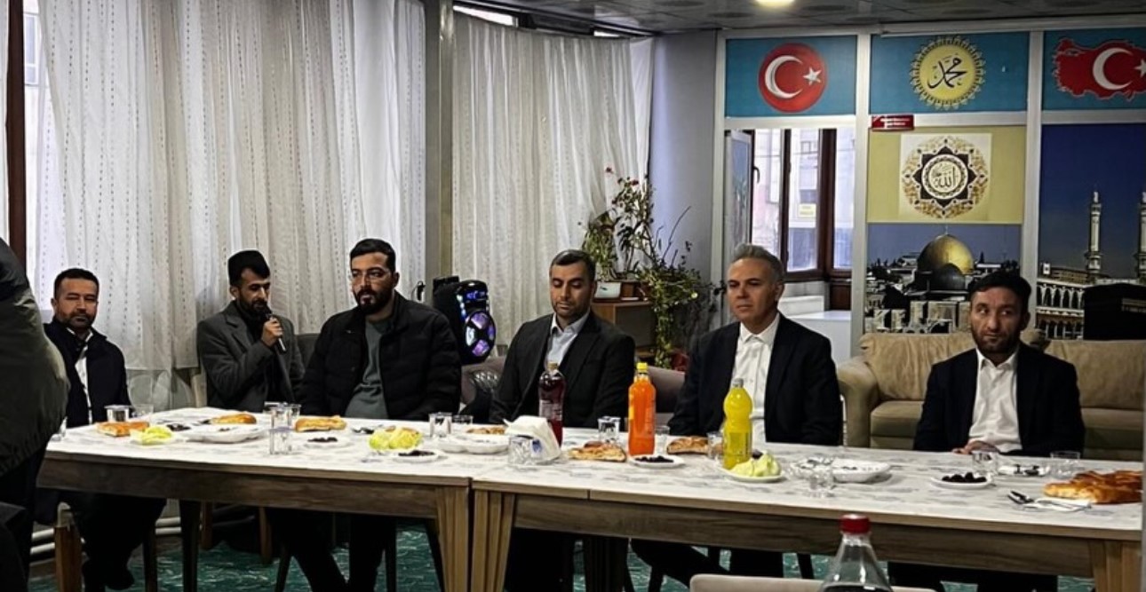 Kaymakam Akın öğrencilerle iftarda buluştu