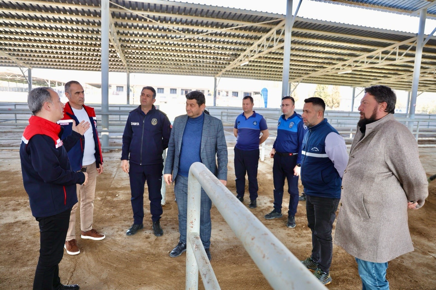 Şap hastalığı nedeniyle kapalı olan hayvan pazarı yeniden açılıyor