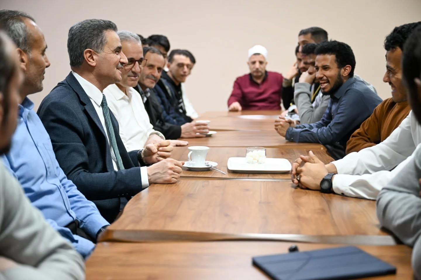 Vali Baruş öğrencilerle iftar etti