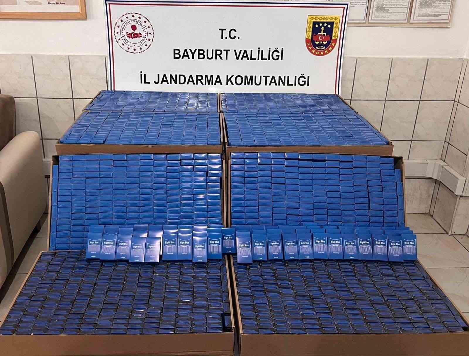 Bayburt’ta 2 bin paket kaçak sigara ve 40 bin adet makaron ele geçirildi