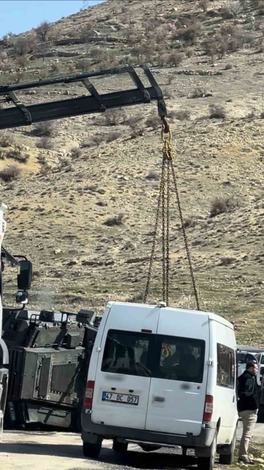 Mardin’de zırhlı araç devrildi: 3 polis yaralandı