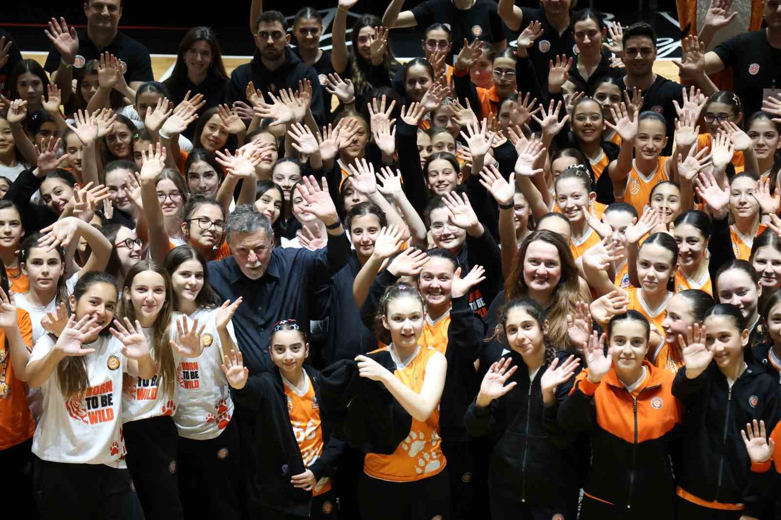 Eczacıbaşı Geleceğe Smaç Kampüsleri’nde erken kayıt dönemi başladı