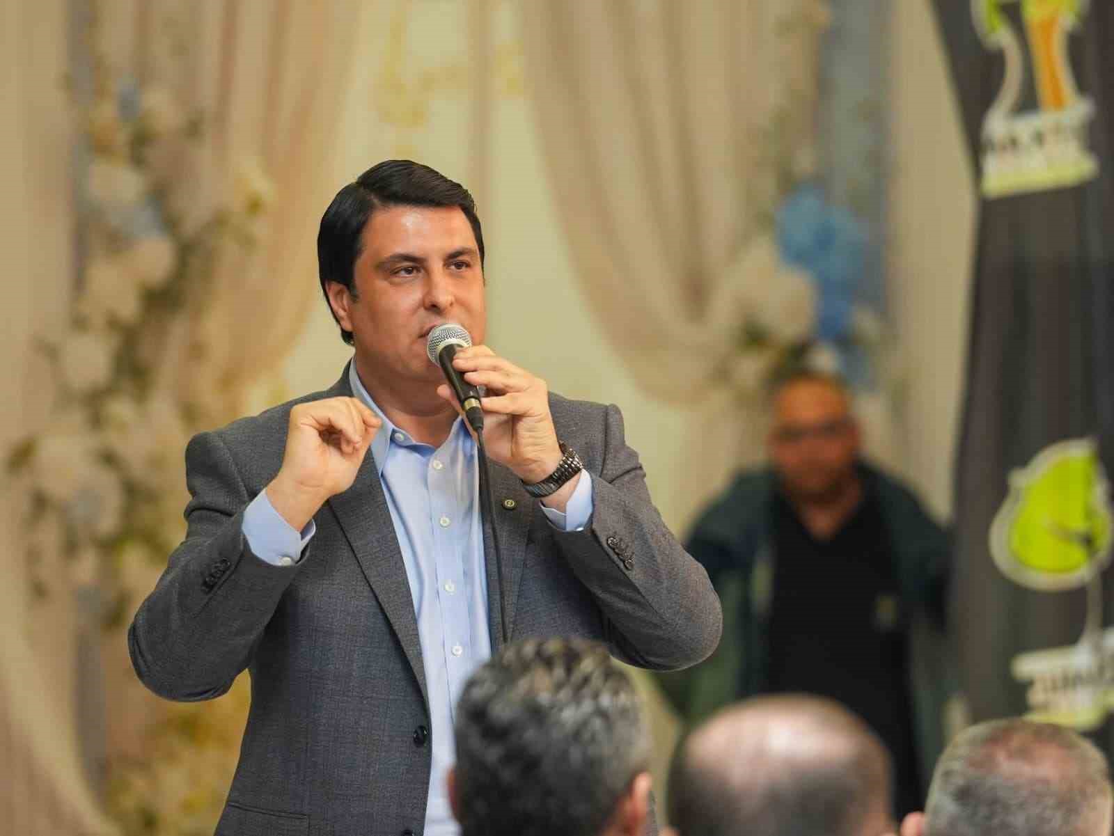 Yılmaz, çalışma arkadaşlarıyla iftar sofrasında buluştu