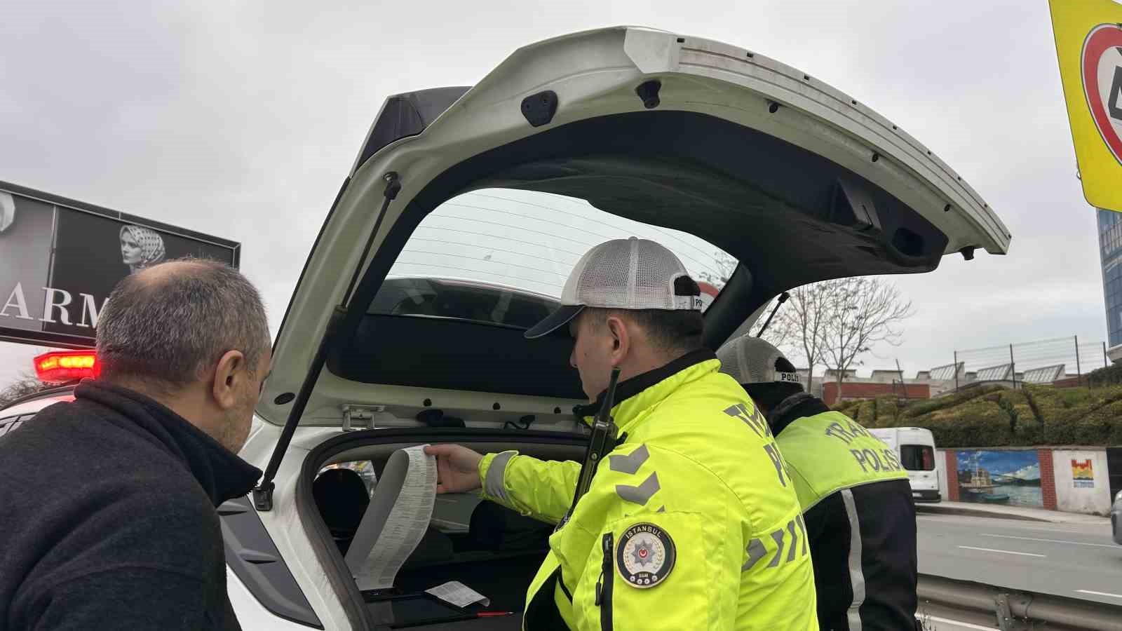 İstanbul’da sürücülere dronlu ’kaynak’ denetimi