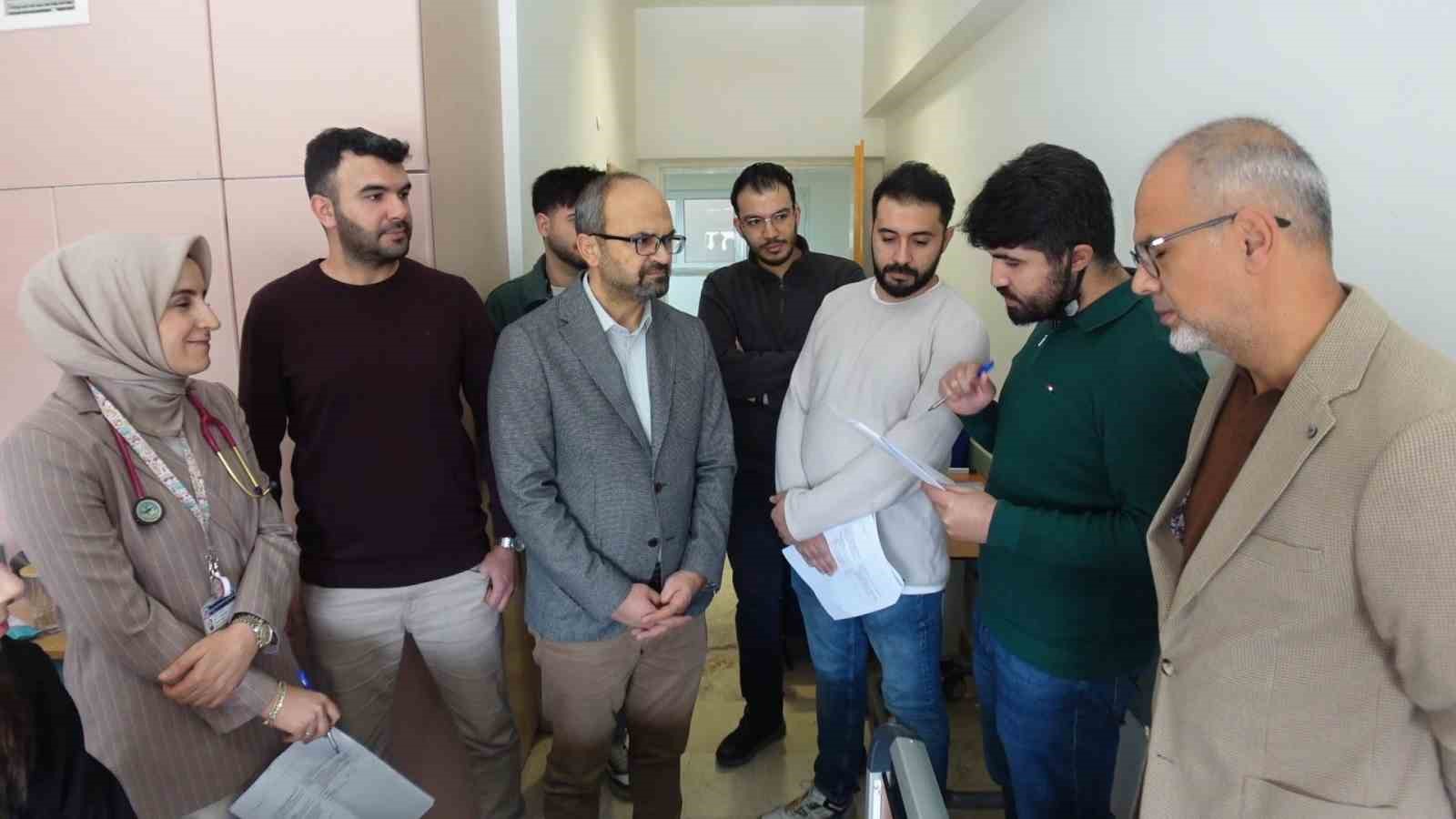 Prof. Dr. Koca: "Raynaud Fenomeni, romatizma hastalıklarının habercisi olabiliyor"