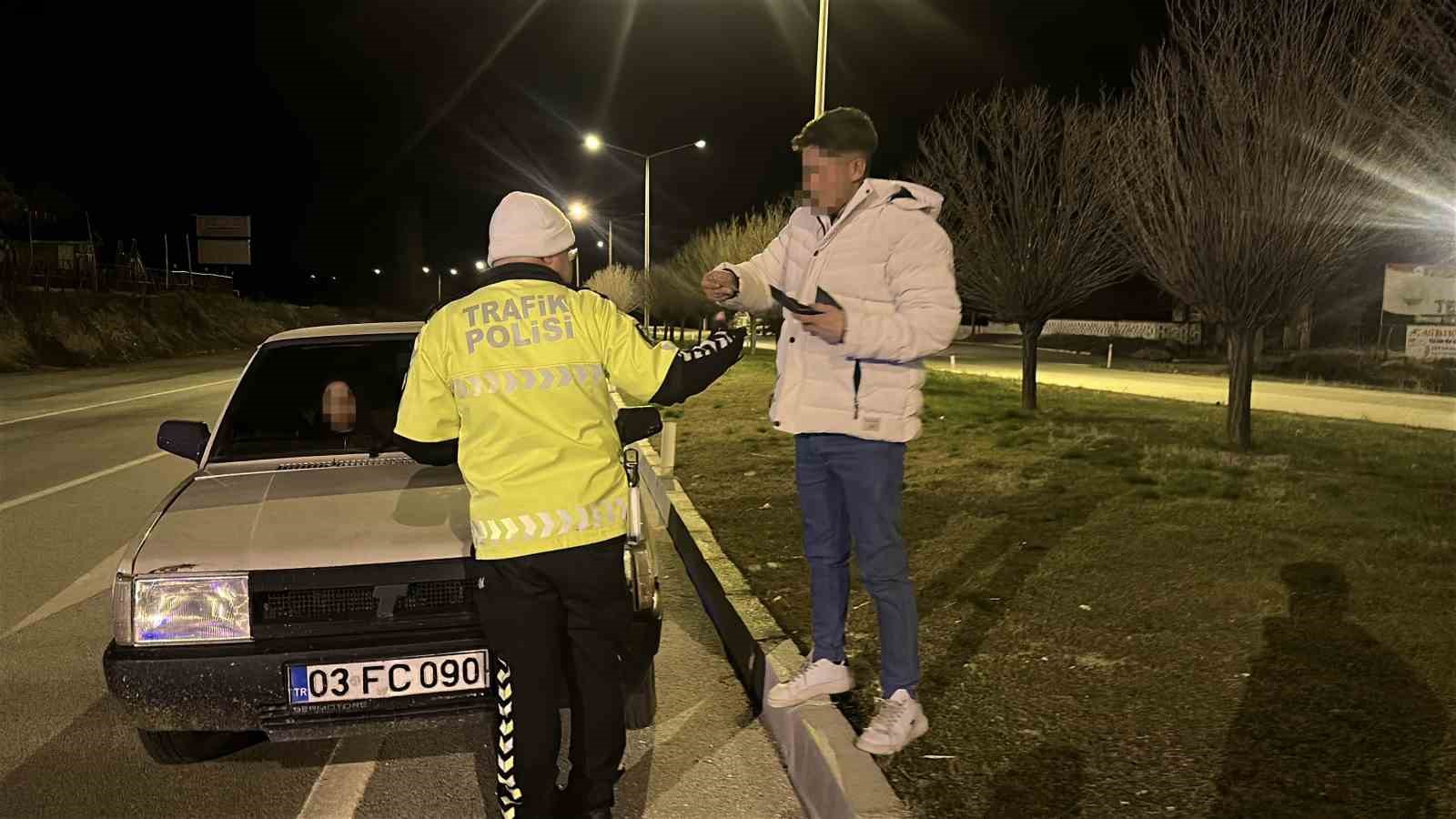 Uygulama noktasında ’dur’ ihtarına uymadı, yakalanınca ’araçlar vardı yanaşamadım’ dedi