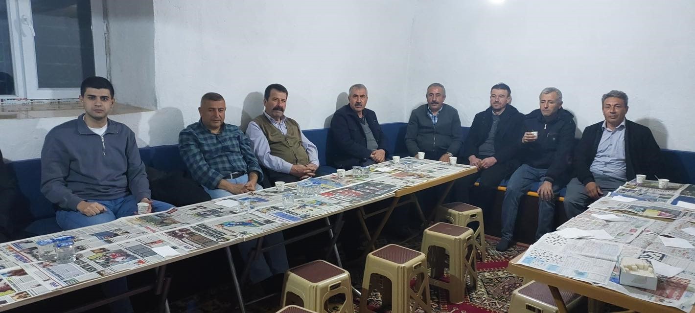 Dumlupınar Kaymakamı Teltik, muhtarlarla iftar yemeğinde bir araya geldi